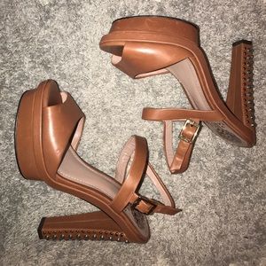 SOLD Vince Camuto open toe pumps